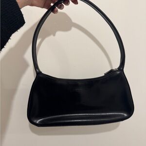 Sequoia Black Leather Shoulder Bag